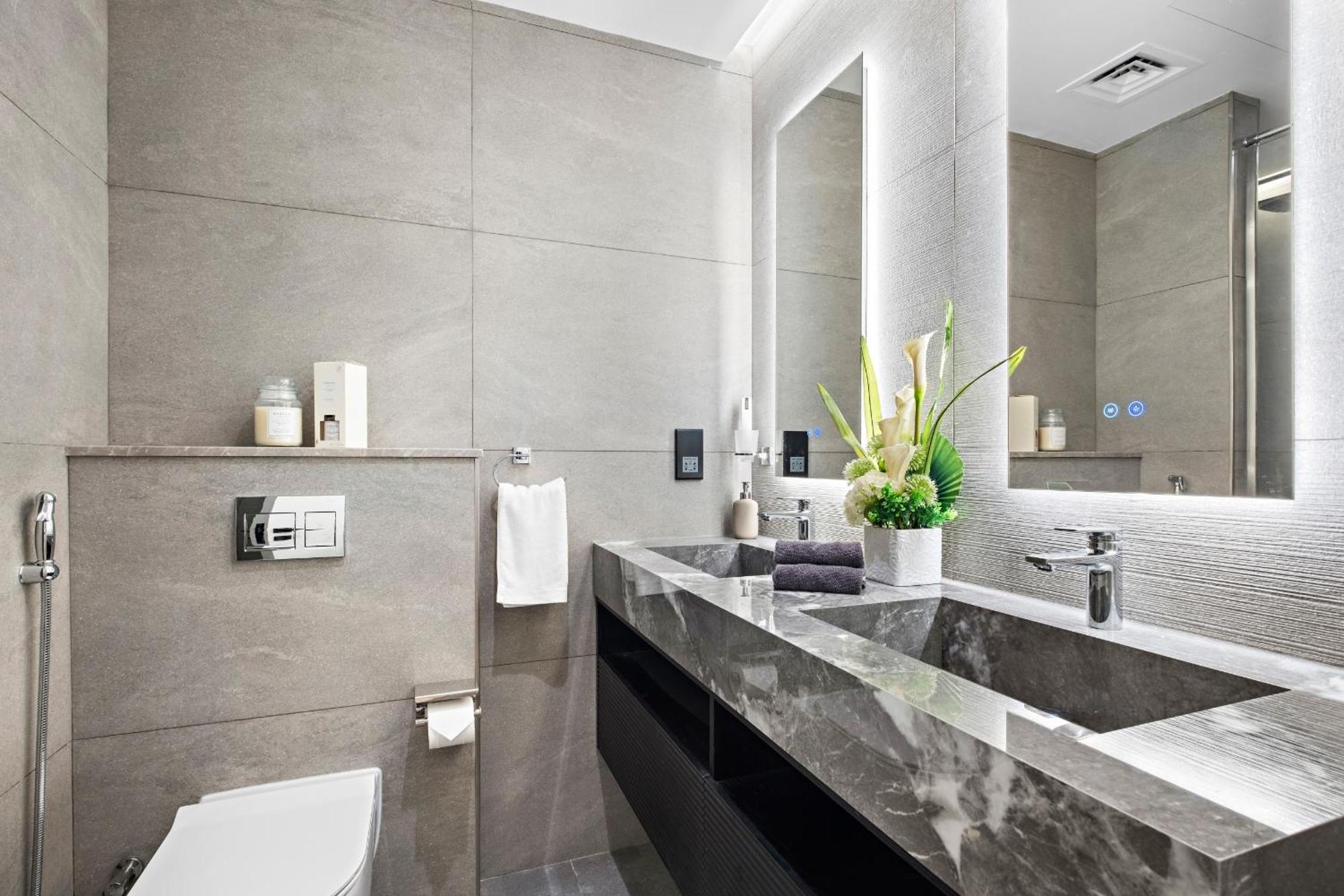 Vayk - Upgraded 1bd In Marina Apartment *
